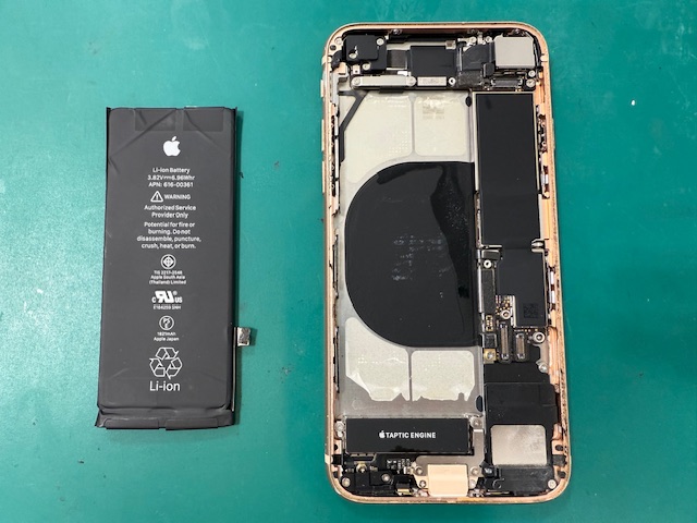 iPhone 8（アイフォンエイト）のバッテリー交換ならスマホ修理工房高岡赤祖父店へお任せください☆
